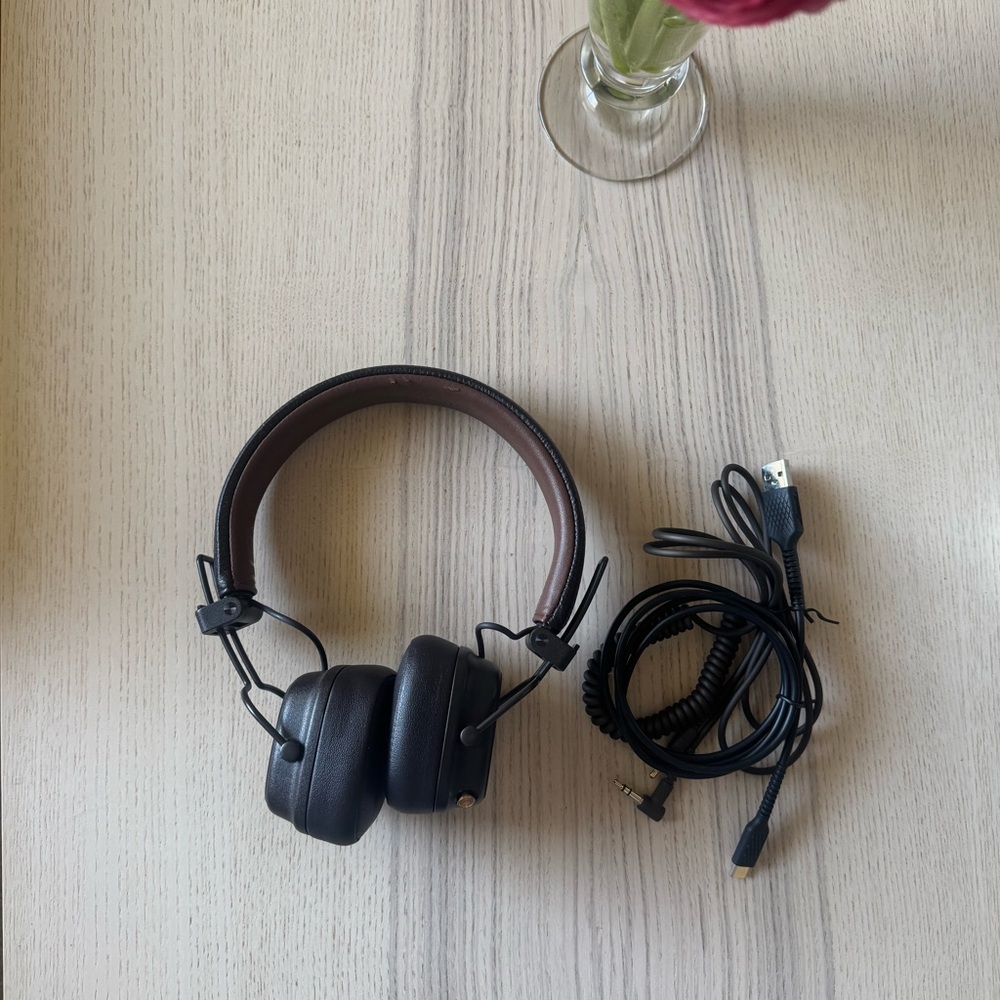 Marshall Major IV Headphones